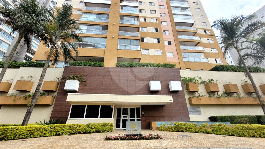 Apartamento à venda com 3 quartos, sendo 1 suíte, no Centro, Osasco, SP