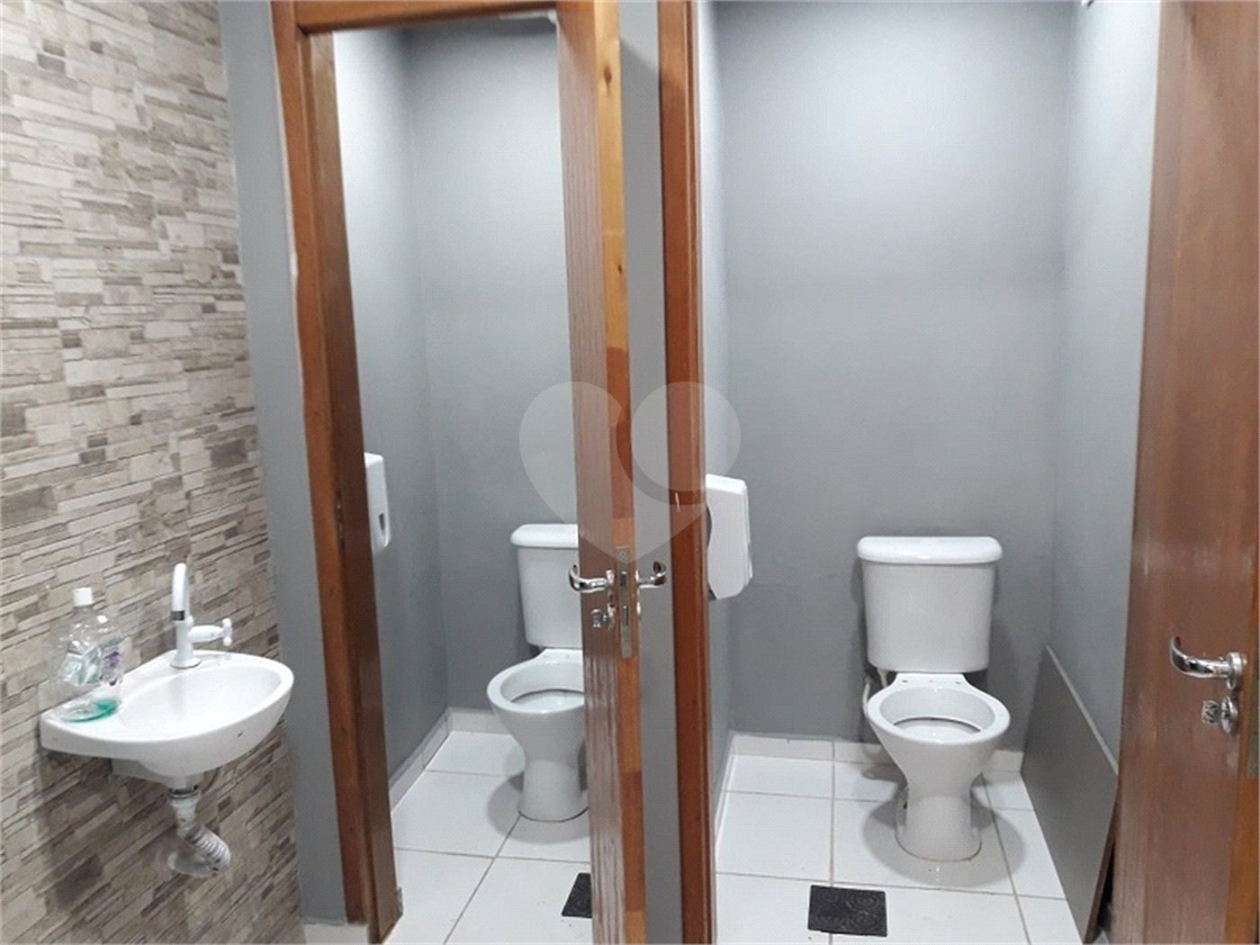 Salão comercial na região central da cidade