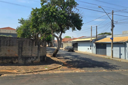 Terreno à venda em Jardim do Carmo, Araraquara, SP