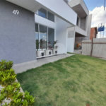 Belíssima Casa à Venda no Condomínio Damha IV