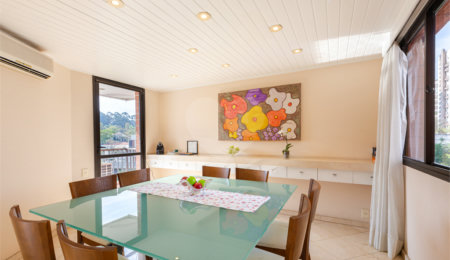 Apartamento à venda com 4 quartos, sendo 3 suítes, em Real Parque, São Paulo, SP