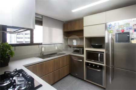 Apartamento à venda com 3 suítes em Alto da Boa Vista, São Paulo, SP