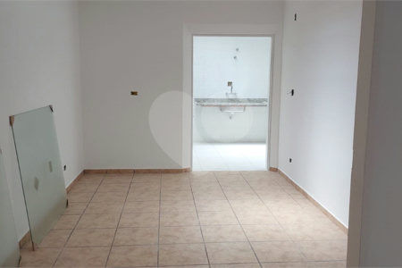 Sobrado à venda com 3 quartos, sendo 2 suítes, em Vila Paulicéia, São Paulo, SP