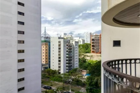 Apartamento à venda com 4 quartos, sendo 3 suítes,  em Vila Andrade, São Paulo, SP