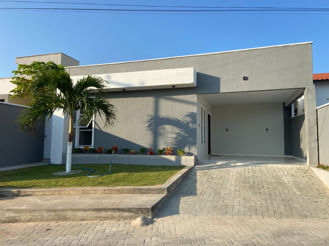 Casa à venda com 3 quartos, sendo 2 suítes, no condomínio PORTO LAGOA, Aquiraz - CE