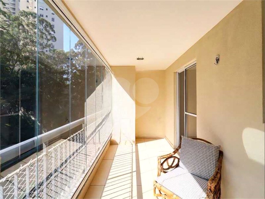 Apartamento à venda ou para alugar com 3 quartos, sendo 1 suíte,  em Vila Andrade, São Paulo, SP