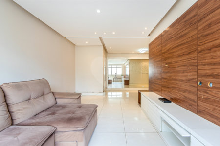 Apartamento à venda com 3 quartos, sendo 1 suíte, em Itaim Bibi, São Paulo, SP