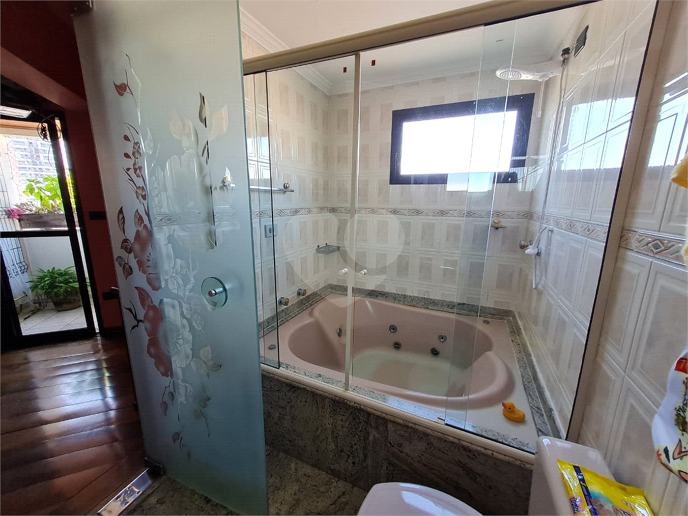 Apartamento à venda com 3 quartos, sendo 2 suítes,  em Vila Mogilar, Mogi das Cruzes, SP