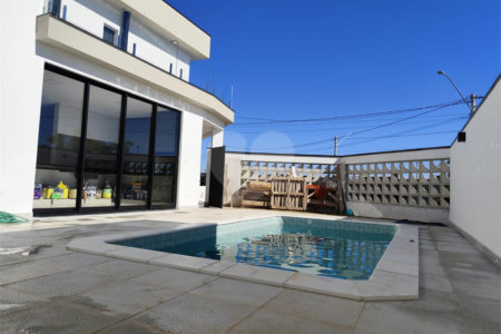 Casa à venda com 3 suítes no condomínio Terras da Estância, Paulínia - SP