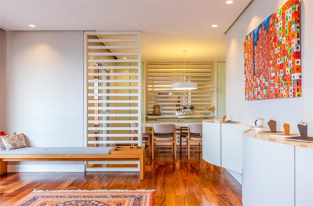 Apartamento à venda com 4 quartos, sendo 3 suítes, em Real Parque, São Paulo, SP