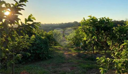 Chácara à venda com 2 quartos, sendo 1 suíte,  em Reforma Agrária, Valinhos, SP