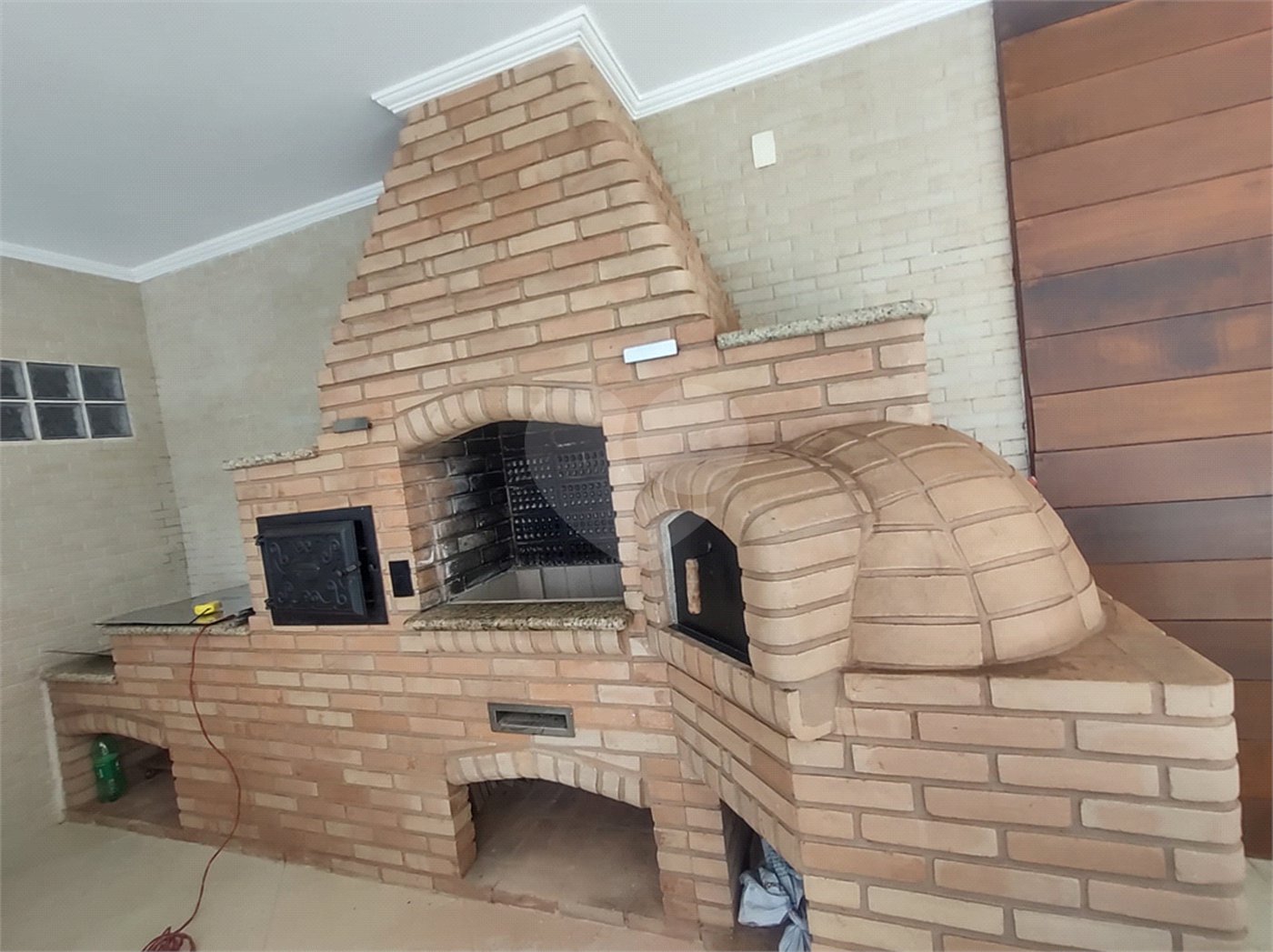 Casa à venda com 3 suítes no condomínio Villaggio Capriccio, Louveira - SP