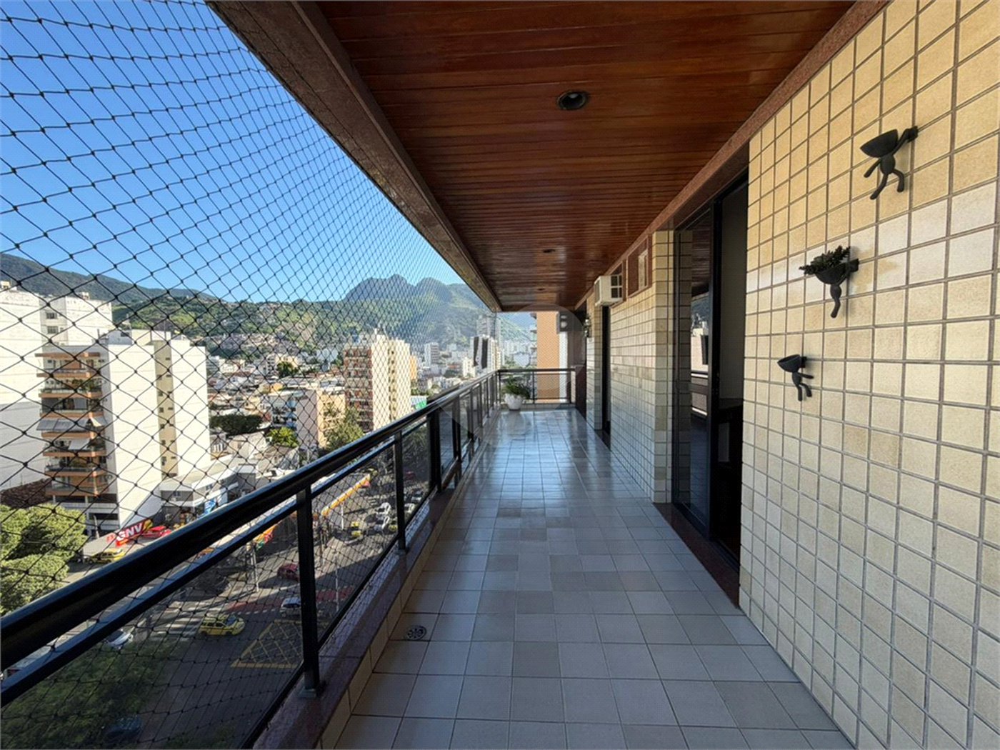 Apartamento à venda com 3 quartos, sendo 1 suíte, em Vila Isabel, Rio de Janeiro, RJ