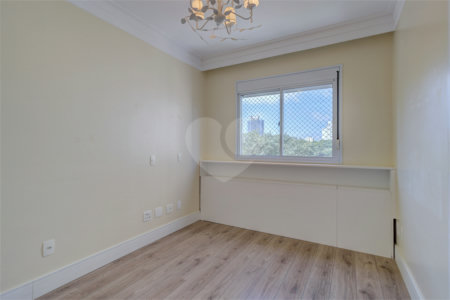 Apartamento à venda com 4 quartos, sendo 3 suítes, em Alto da Boa Vista, São Paulo, SP