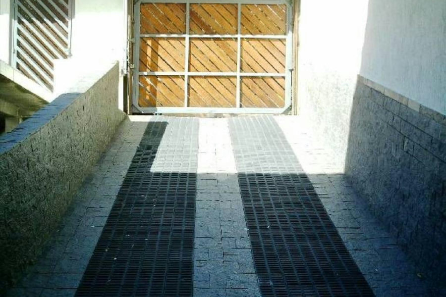 Sobrado à venda com 4 quartos, sendo 3 suítes, em Horto, São Paulo, SP