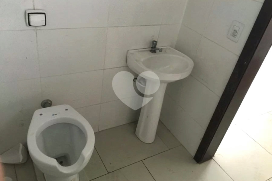 Sobrado à venda com 3 quartos em Serra da Cantareira, Mairiporã, SP