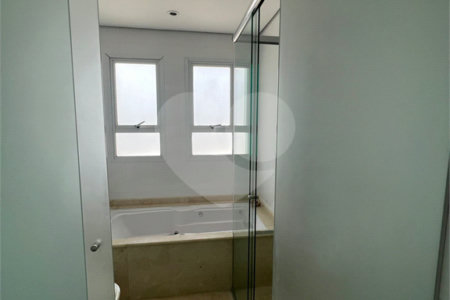 Apartamento à venda com 4 quartos, sendo 2 suítes,  em Vila Oliveira, Mogi das Cruzes, SP