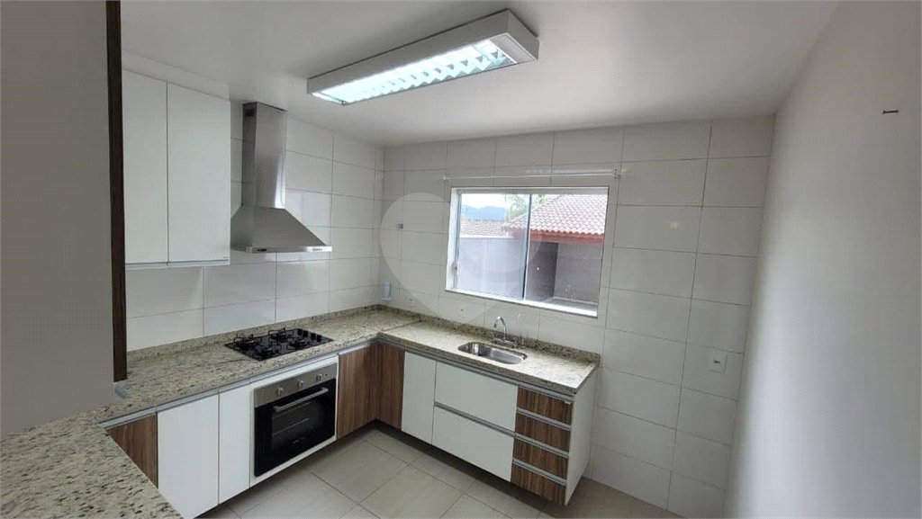 Sobrado à venda com 2 quartos, sendo 1 suíte,  em Vila Suissa, Mogi das Cruzes, SP