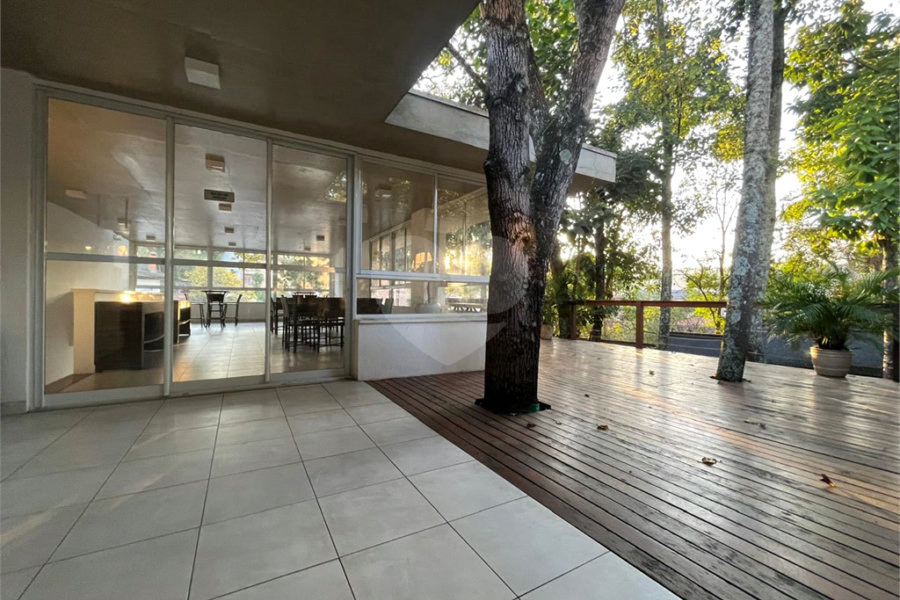 Casa à venda com 3 suítes no condomínio Domus, São Paulo - SP