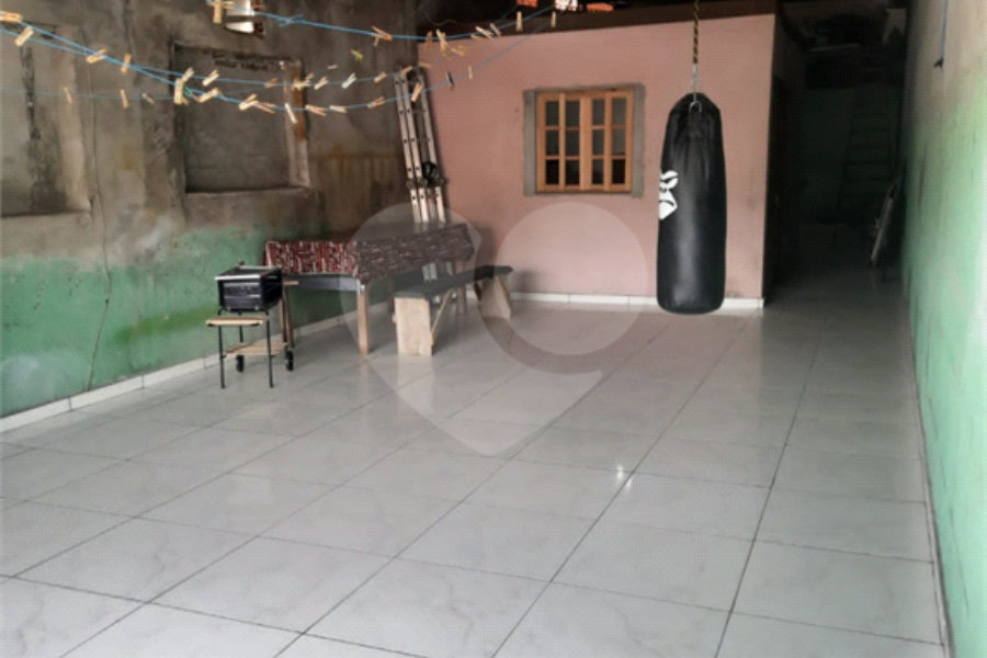 Sobrado à venda com 4 quartos, sendo 1 suíte, em Tremembé, São Paulo, SP
