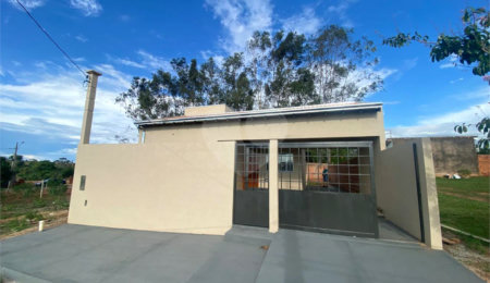 Casa à venda com 2 quartos no Centro, Mirandópolis, SP