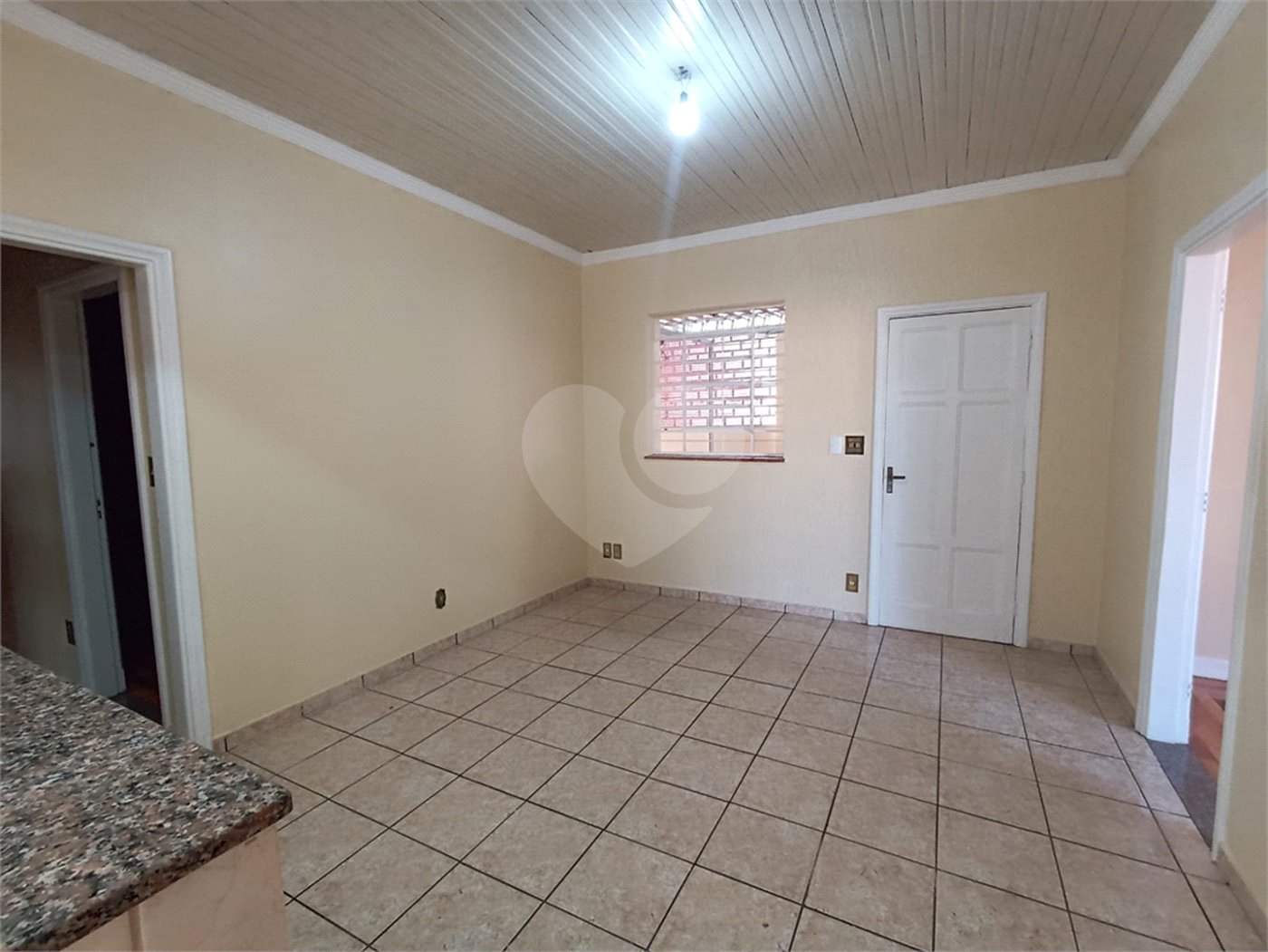 Casa à venda com 3 quartos, sendo 2 suítes,  no Centro, Itapetininga, SP