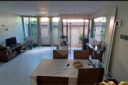 Casa à venda com 3 suítes em Andaraí, Rio de Janeiro, RJ