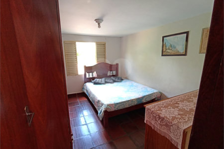Casa à venda com 5 quartos, sendo 1 suíte, em Jardim Itália, Itapetininga, SP