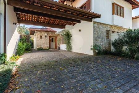 Casa à venda com 3 suítes em Alto de Pinheiros, São Paulo, SP