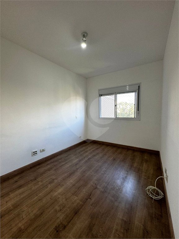 Apartamento para alugar com 3 quartos, sendo 1 suíte, em Parque Reboucas, São Paulo, SP