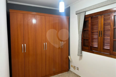 Sobrado à venda ou para alugar com 3 suítes em Vila Sônia, São Paulo, SP