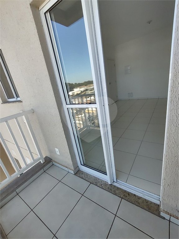 Apartamento no Condomínio Parque das Acácias.