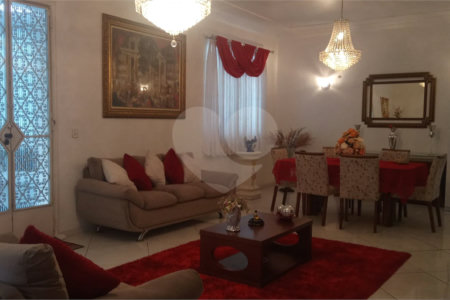 Casa à venda com 6 quartos, sendo 3 suítes, em Vila Isabel, Rio de Janeiro, RJ