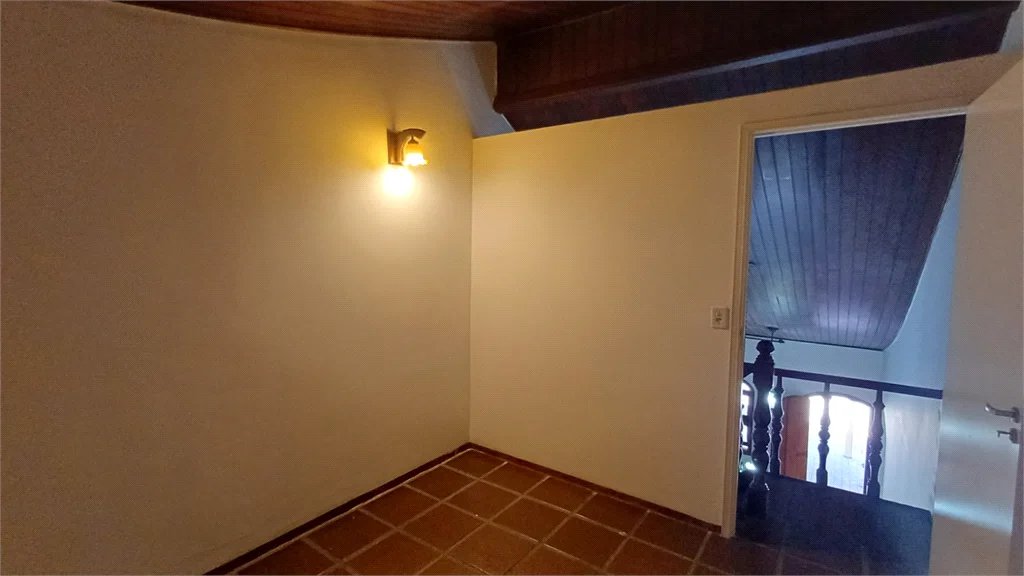 Sobrado à venda com 5 quartos, sendo 2 suítes, em Parque Continental, São Paulo, SP