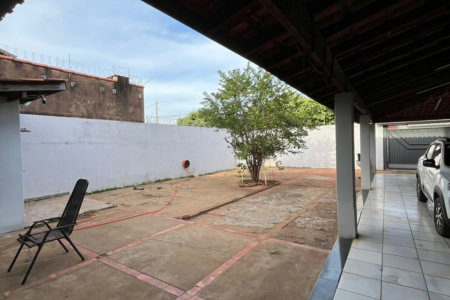 Casa à venda com 3 quartos, sendo 1 suíte,  em Jardim Primaveril, Três Lagoas, MS