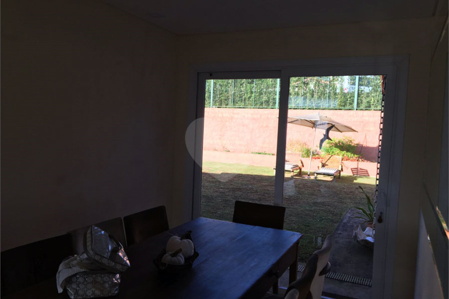 Casa à venda com 3 suítes no condomínio Suíça da Cantareira, Mairiporã - SP