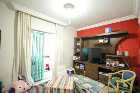 Casa à venda com 5 quartos, sendo 3 suítes, em Vila Paulicéia, São Paulo, SP