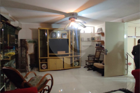 Casa à venda com 2 quartos em Chora Menino, São Paulo, SP