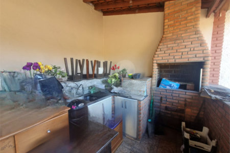 Casa à venda com 4 quartos, sendo 1 suíte, em Jardim São Carlos, Sorocaba, SP