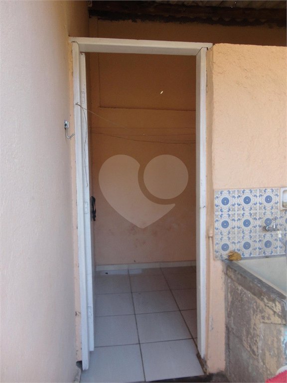 Casa à venda com 2 quartos em Vila Bissoto, Valinhos, SP