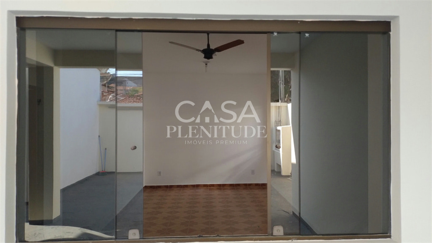 Casa à venda com 4 quartos, sendo 1 suíte, em Jardim Itanguá, Sorocaba, SP