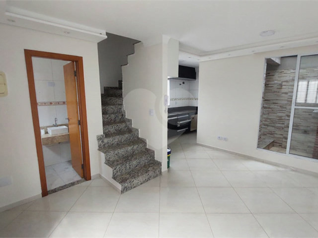 Casa à venda com 2 suítes no condomínio Residencial Pitangueiras, São Paulo - SP