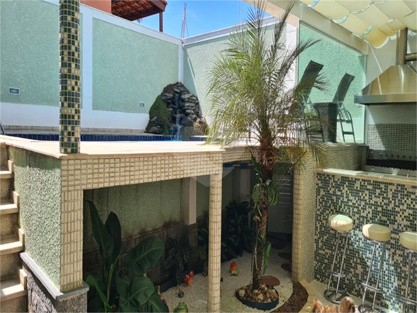 Sobrado à venda com 4 suítes em Tremembé, São Paulo, SP