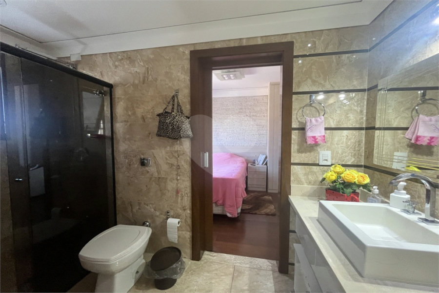 Casa à venda com 4 quartos, sendo 3 suítes, em Vila Guilherme, São Paulo, SP