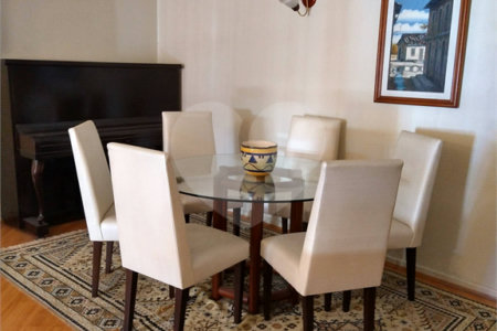 Casa à venda com 3 quartos, sendo 1 suíte, em Vila Madalena, São Paulo, SP