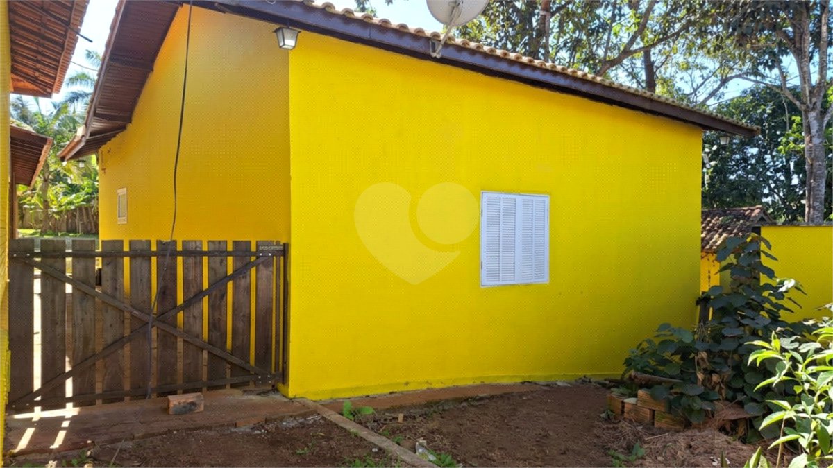 Chácara à venda com 3 suítes em Vila Xisto, São Miguel Arcanjo, SP