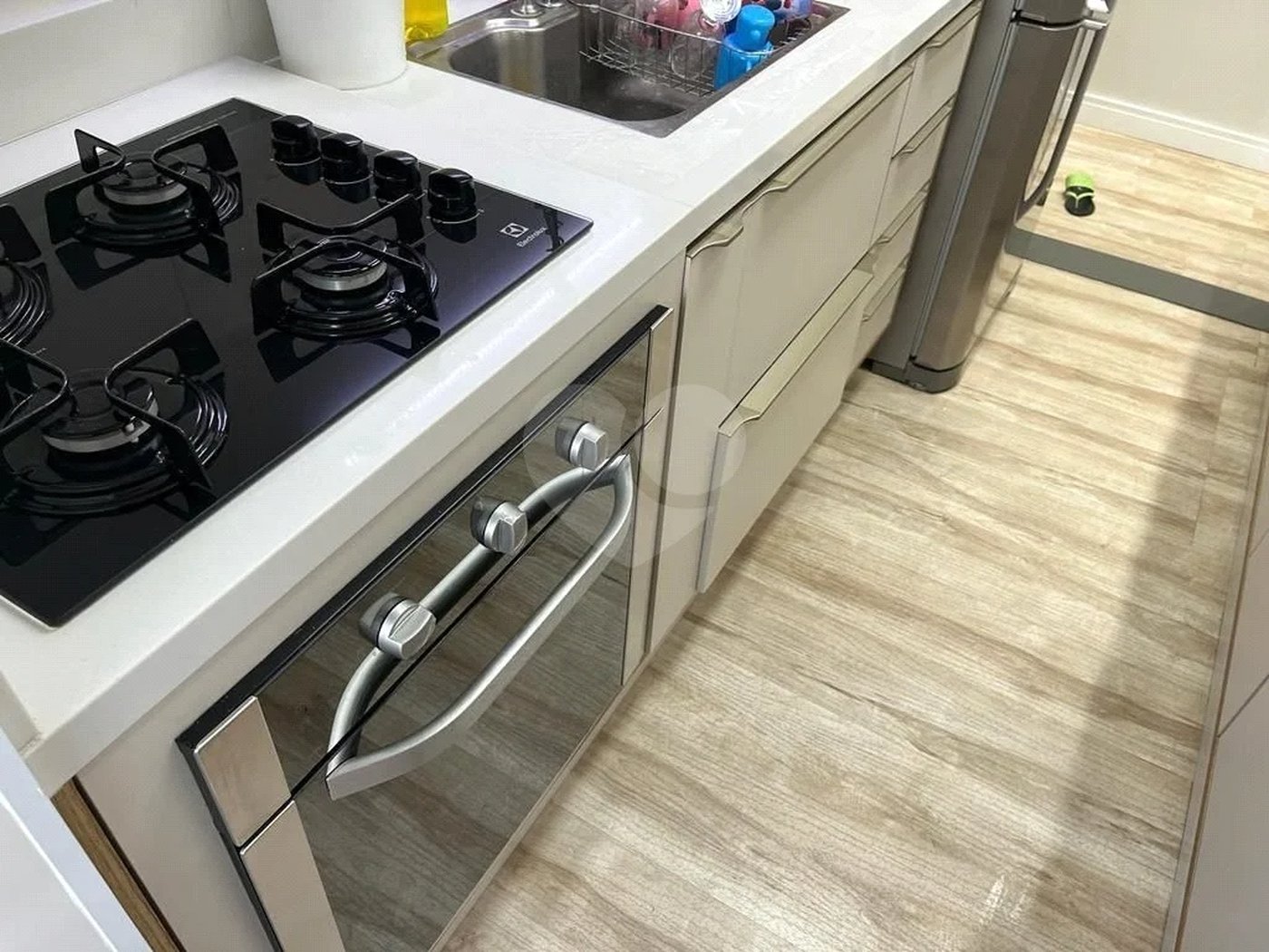 Apartamento com 2 dormitórios , sendo 1 suíte , 2 vagas , à venda no bairro Jardim , em Santo André.