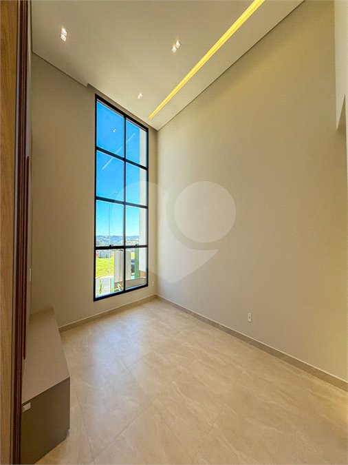 Casa à venda com 3 suítes no condomínio Residencial Dona Maria Candida, Indaiatuba - SP