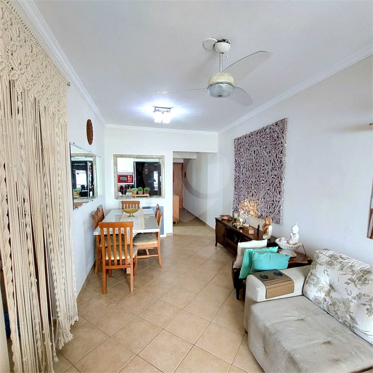 Apartamento à venda com 2 quartos, sendo 1 suíte,  em Vera Cruz, Mongaguá, SP