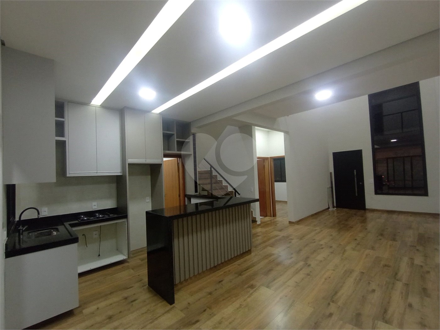 Casa à venda com 3 quartos, sendo 2 suítes, no condomínio Vila Rica, Indaiatuba - SP